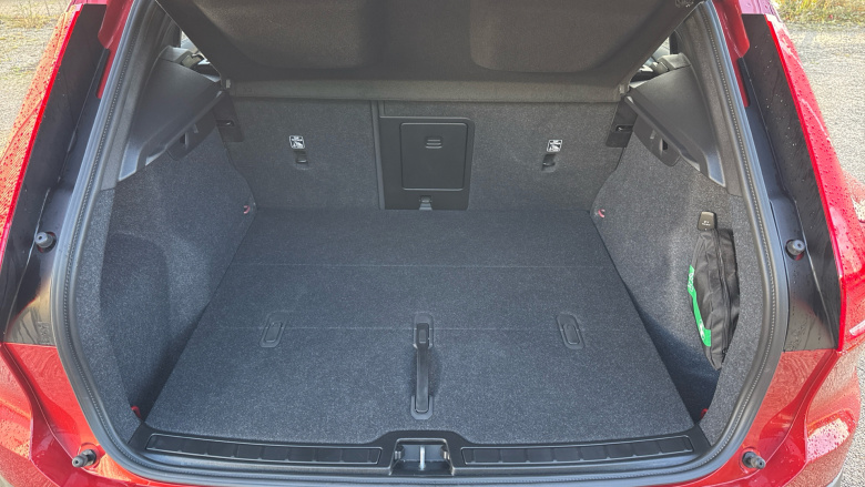 Volvo XC40 2.0 B3P Plus Dark 5dr Auto Petrol Estate